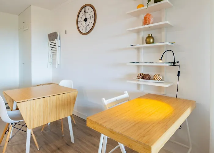 Διαμέρισμα Cozy Retreat Near Lisbon With Sea View Αλμάδα