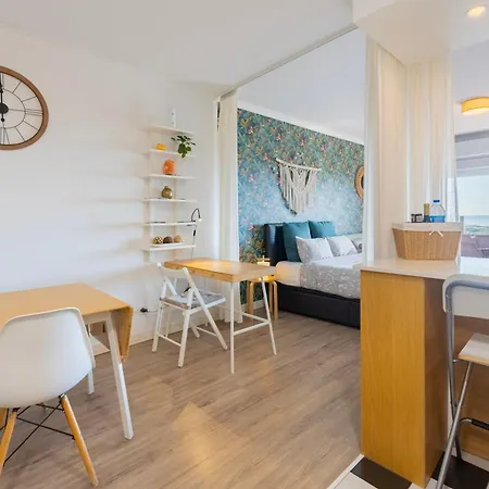 Lejlighed Cozy Retreat Near Lisbon With Sea View *