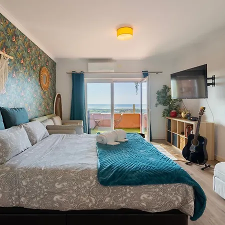 Lejlighed Cozy Retreat Near Lisbon With Sea View *